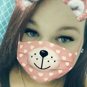 Meet your Posher, Alyssa